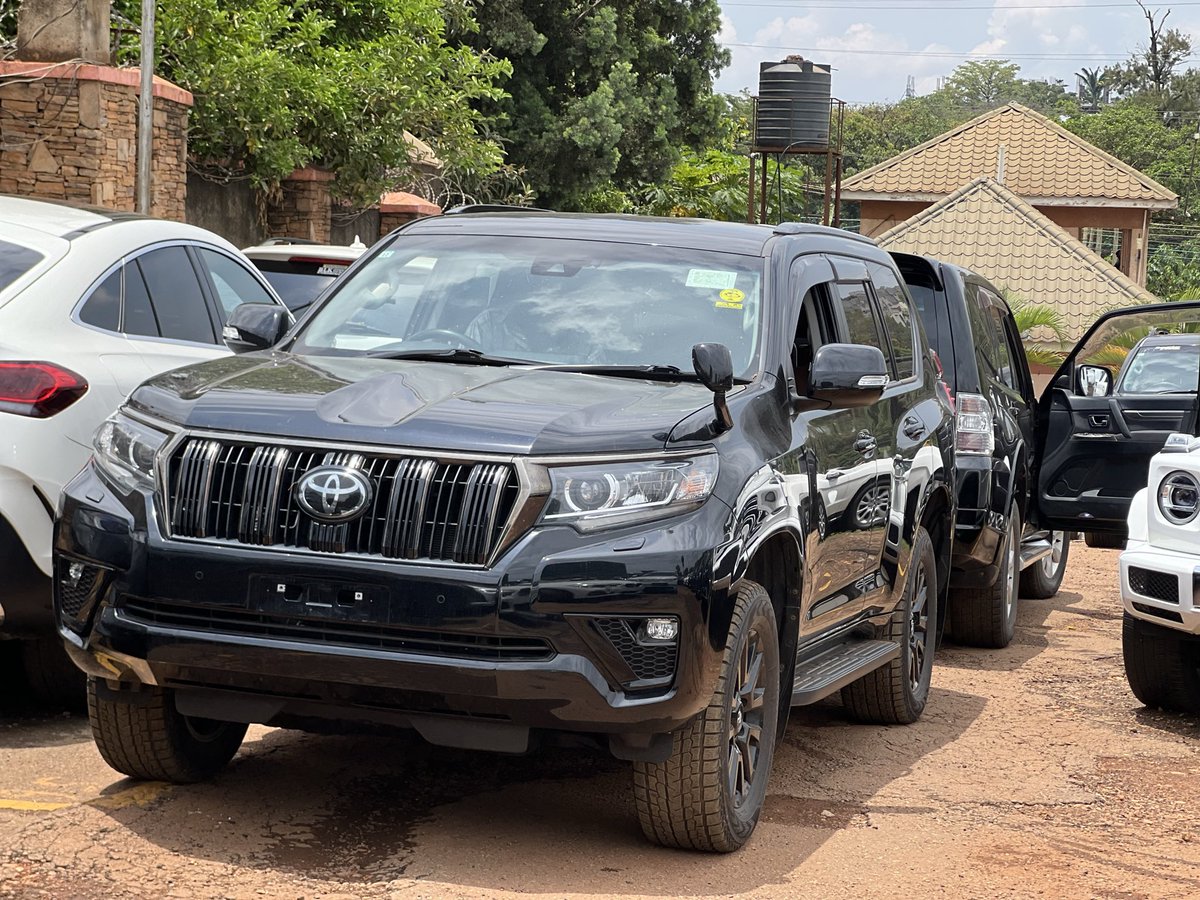 kitagatamotors's tweet photo. Command the road with the Toyota Land Cruiser Prado TX. It delivers legendary Toyota reliability, off-road capability and modern safety technology. 
Make your order now.
Year: 2021
Engine size: 2800cc
Fuel: Diesel 
7seater | Automatic 
Contact 0704668111 or send a DM. https://t.co/AisBhZJmXS