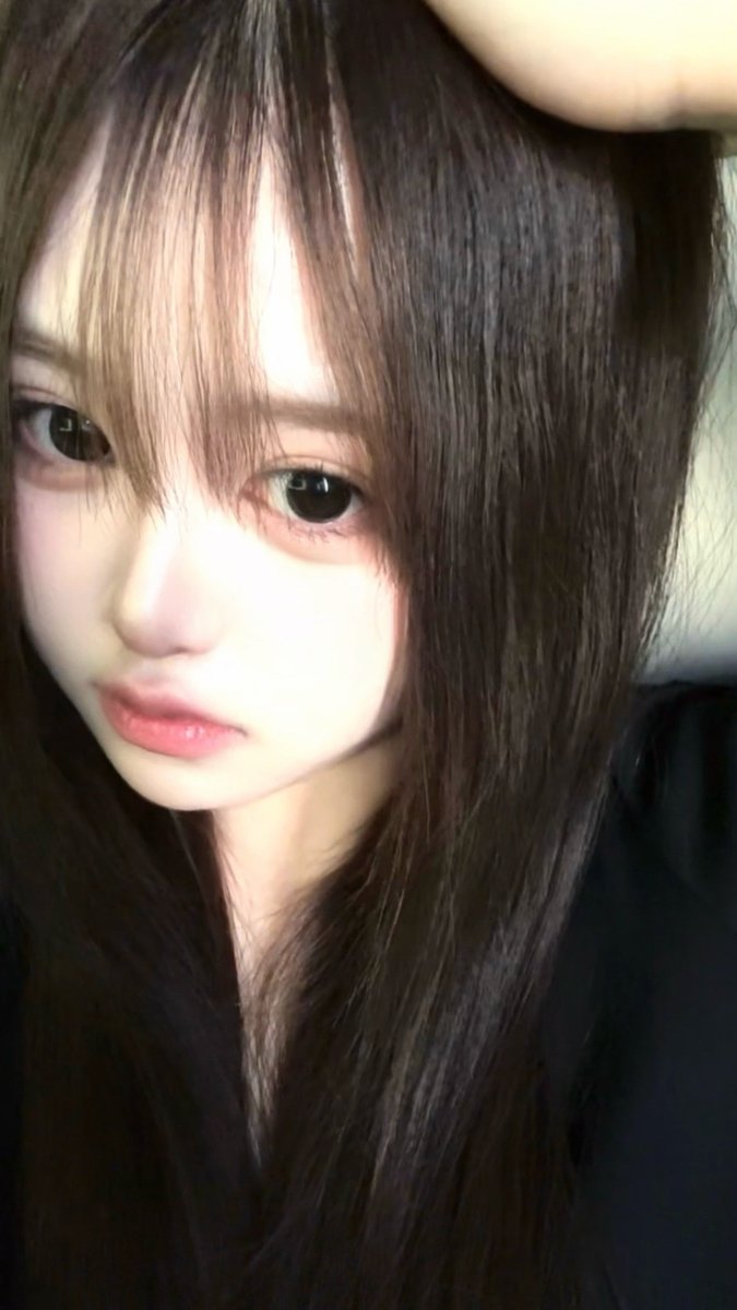 H3ncc's tweet photo. 이 사진 되게 남자아이처럼 나옴 https://t.co/Kx1iuhPc5O