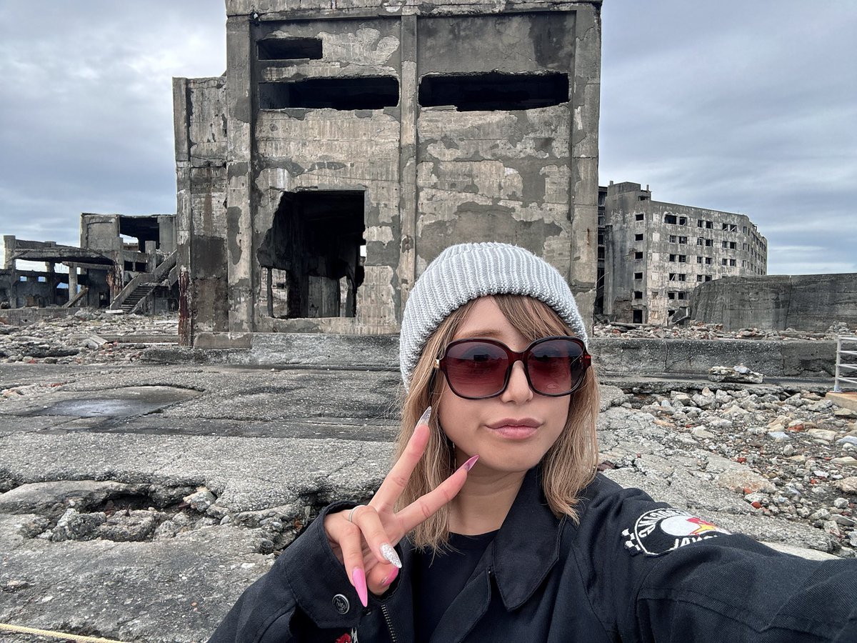 sksaikyou521's tweet photo. 初九州全県旅最高の思い出になりました🫶💗🏍️
大きい荷物背負った大型バイクでの旅は体も心も疲れすぎたけど！笑
体に合わないバイクだ本当🫩w

1番行きたかった軍艦島行けたのが嬉しすぎたよ🌈
バイクは大好きだけど、本当にセンスないと改めて思った旅でもあった🫩w
生きて帰って来れて良かった！👵🏻 https://t.co/gAelLKxaYT