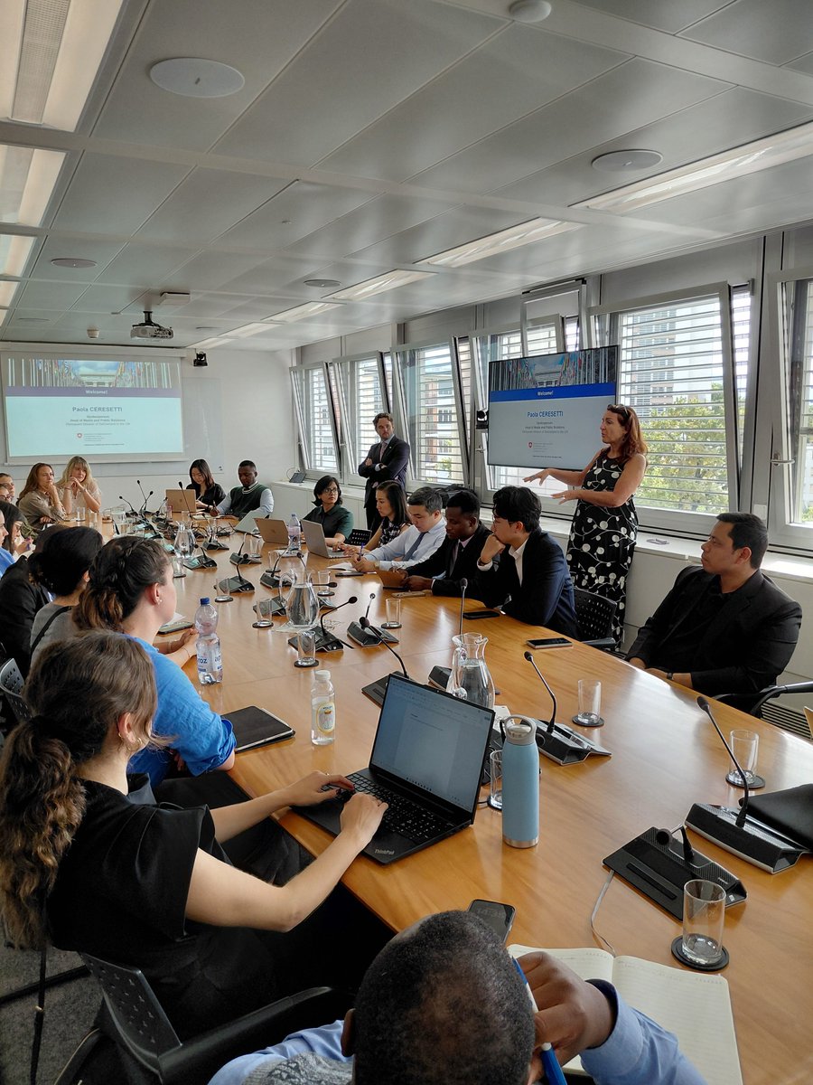 MEIG_Programme's tweet photo. This week the #MEIGProgramme participants had the chance to learn from the Swiss Mission and CAGI about the role and history of #Geneva in international #governance.

Many thanks for an excellent session!

@UNIGEnews @unige_en @GSI_UNIGE @CEJE_UNIGE  @swiss_un @CagiGeneva https://t.co/vK7ylkiOhH