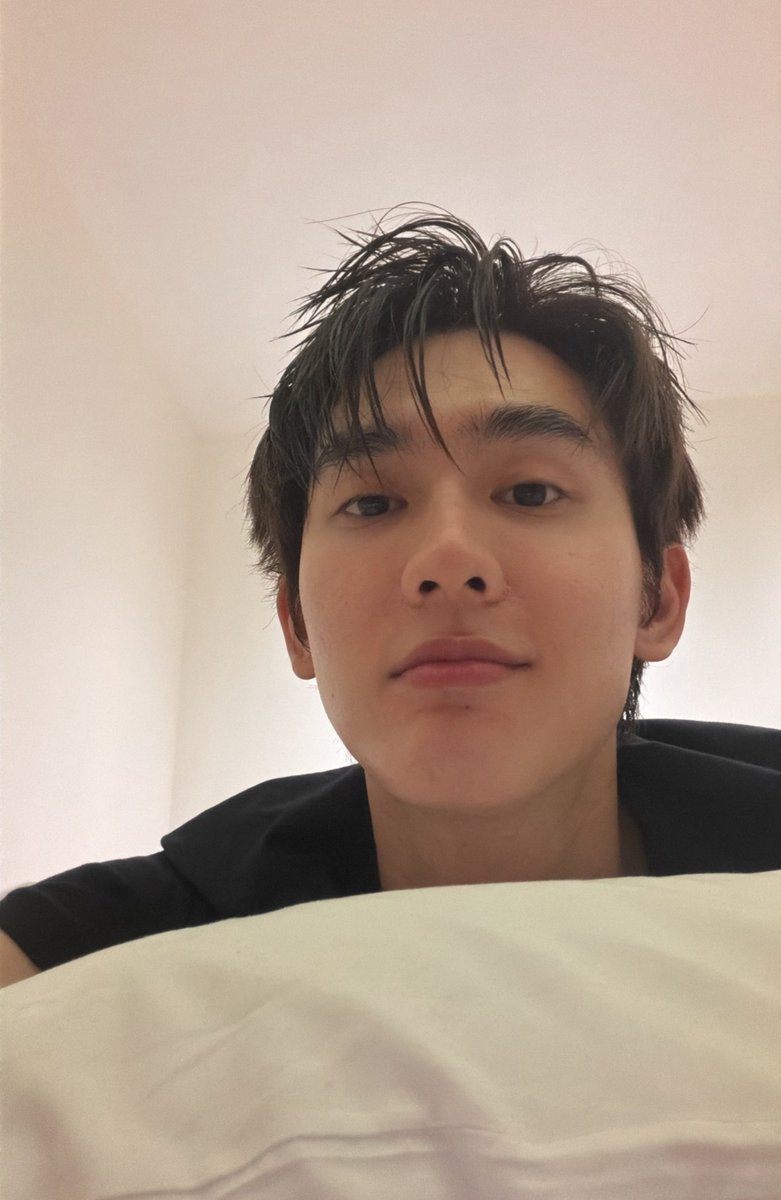 kasibookie25's tweet photo. I'll always be grateful to whoever introduced me to Kasibook.🍅🥺

Since I started following him, my life has become more colorful, happier, and definitely a lot funnier. 😭😂

Thank you Bookie and Auntie Pen for making my days brighter, ✨️🫶

#kasibook @kasibook @Peedetkodbad https://t.co/4M978mNdwn