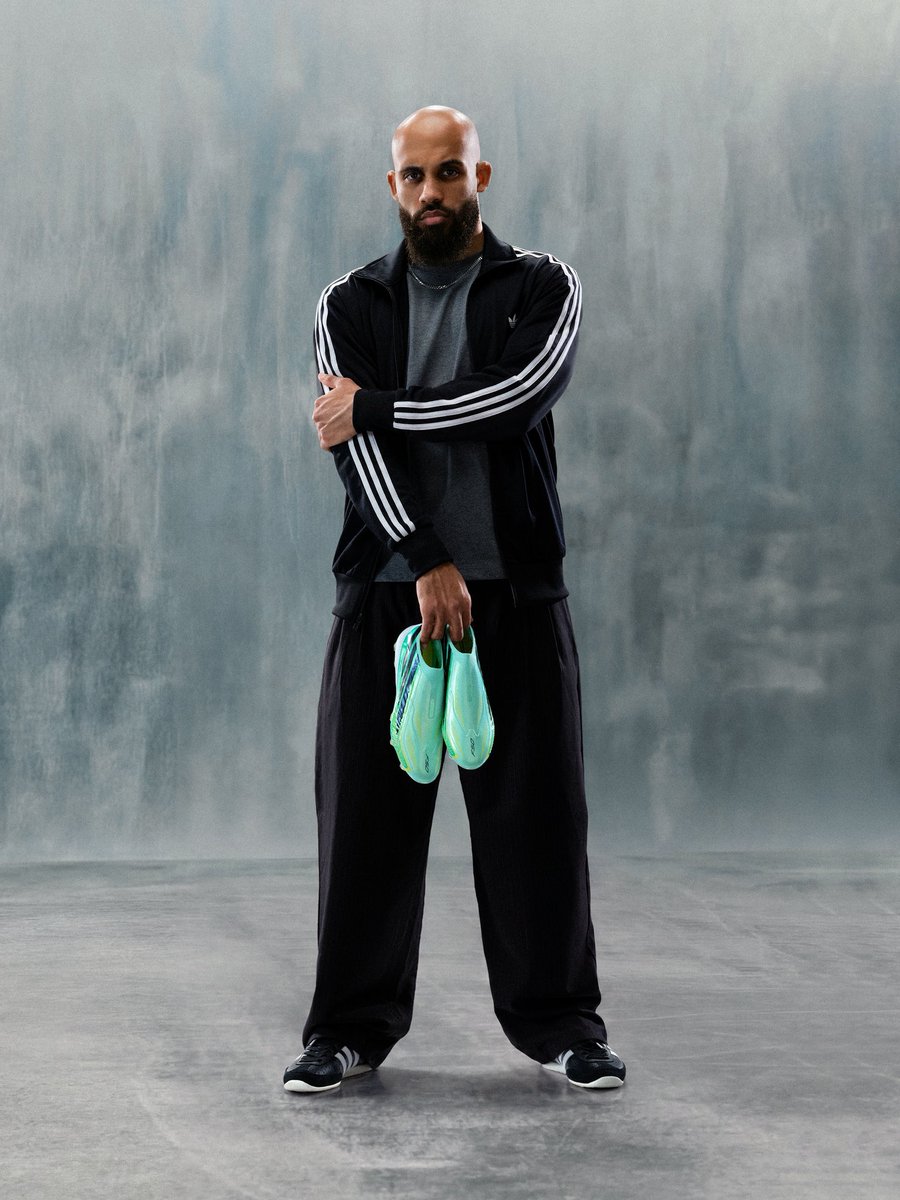 adidasfootball's tweet photo. chaos coded. 🤝✅ https://t.co/hA4yQ1QGeL