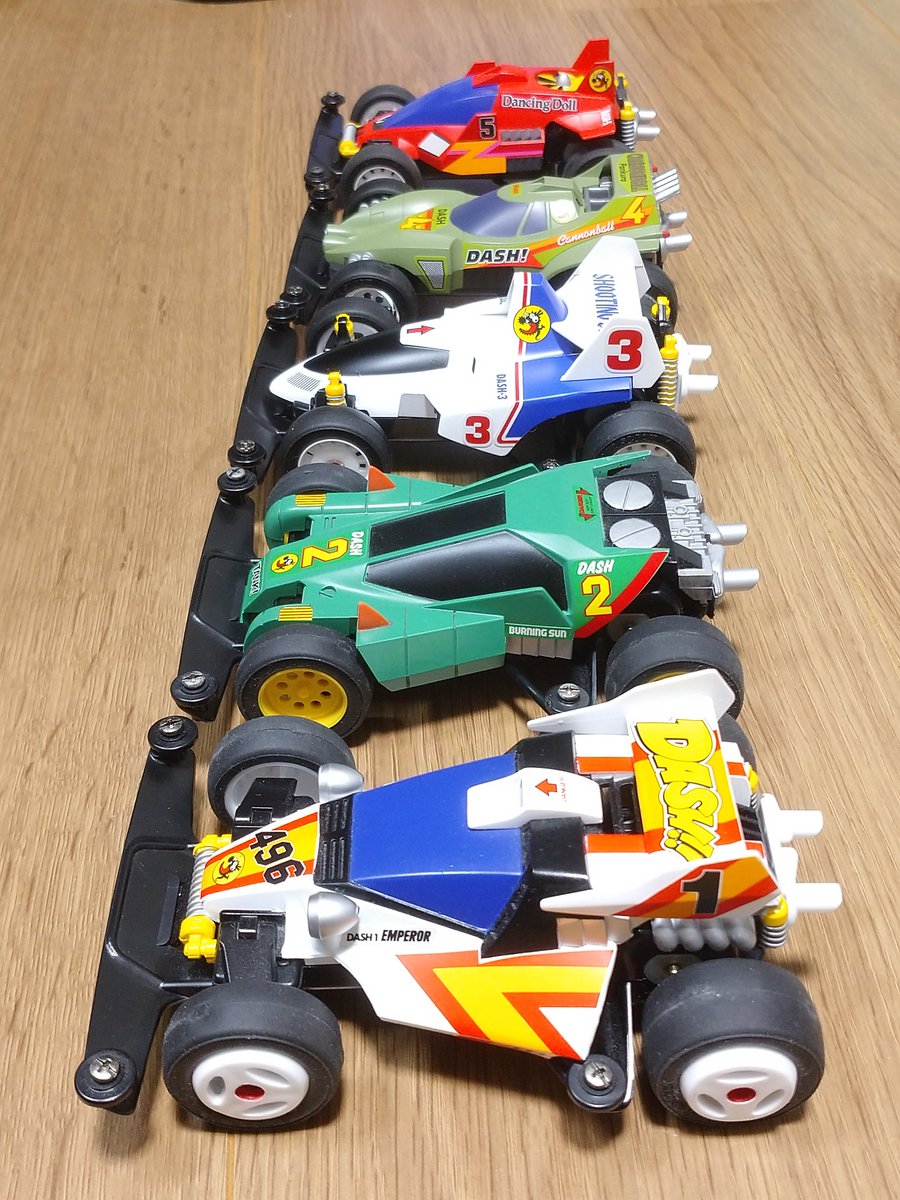 damaken0830's tweet photo. 5台揃いました！
ダッシュウォーリアーズ全員集合！
#ミニ四駆
#ダッシュ軍団 https://t.co/psqb8ww7A2