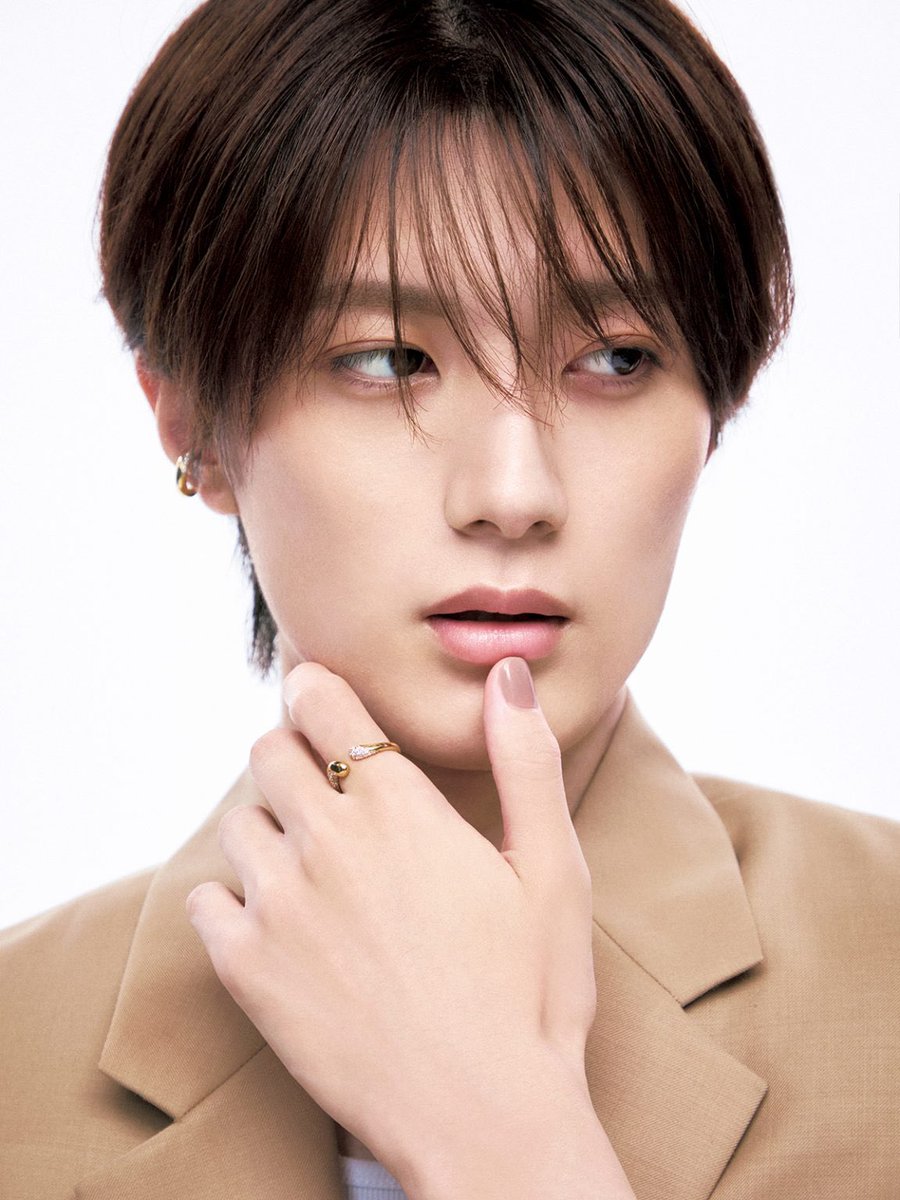 bitekicom's tweet photo. 美もキャリアも“柔”実中🤍
＃山中柔太朗 『美的』表紙インタビュー
 
仕事への思い、肌や体のケア、この秋出演するドラマのことまで、山中さんの今をお届け！
本人直筆のQ＆Aも公開📝
https://t.co/xhAgPfQbNn https://t.co/TG7GLOvVaO