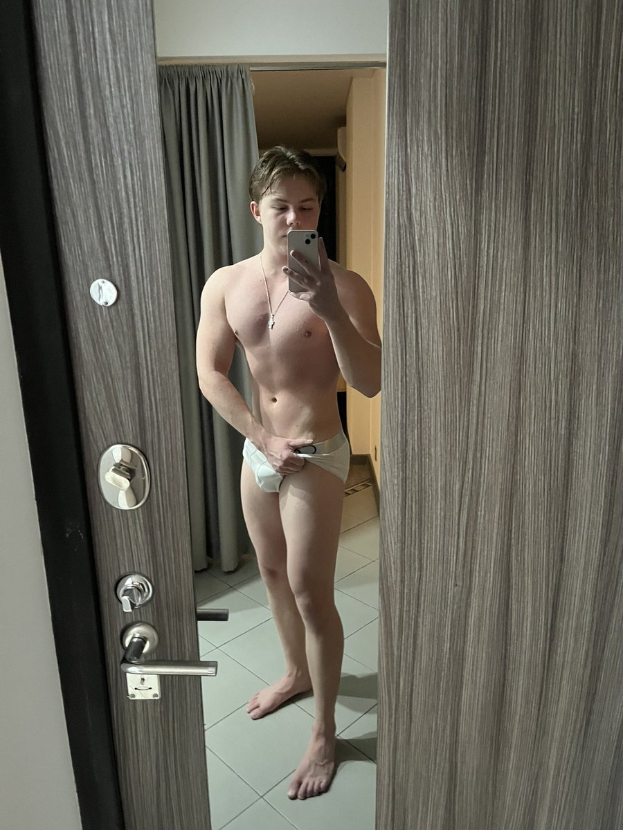 savikblond tweet picture