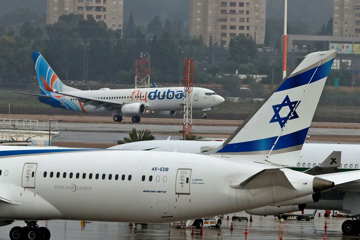 TheCradleMedia's tweet photo. UAE withdraws landing permits for Israeli evacuation flights from Dubai
���—
Israel's El Al canceled two evacuation flights scheduled for Friday to bring stranded Israelis home from Dubai after the UAE withdrew landing approval for Israeli carriers. El Al said it remains ready to operate the flights once official authorization is granted.

"Due to the cancellation of approval for Israeli companies to land in Dubai, as was reported by the authorities in Israel, we are forced to cancel, at this stage, our rescue flights," the airline said.

The Times of Israel confirmed the cancellation, while Israeli media reported that overnight talks between Israeli and Emirati officials failed to secure final approval.

The cancellations follow the suspension of flydubai services to Israel after an incident aboard a Dubai-Tel Aviv flight that diverted to Saudi Arabia. The UAE has launched an investigation into the incident, while the reason for withdrawing landing permits for the Israeli evacuation flights has not been publicly explained.