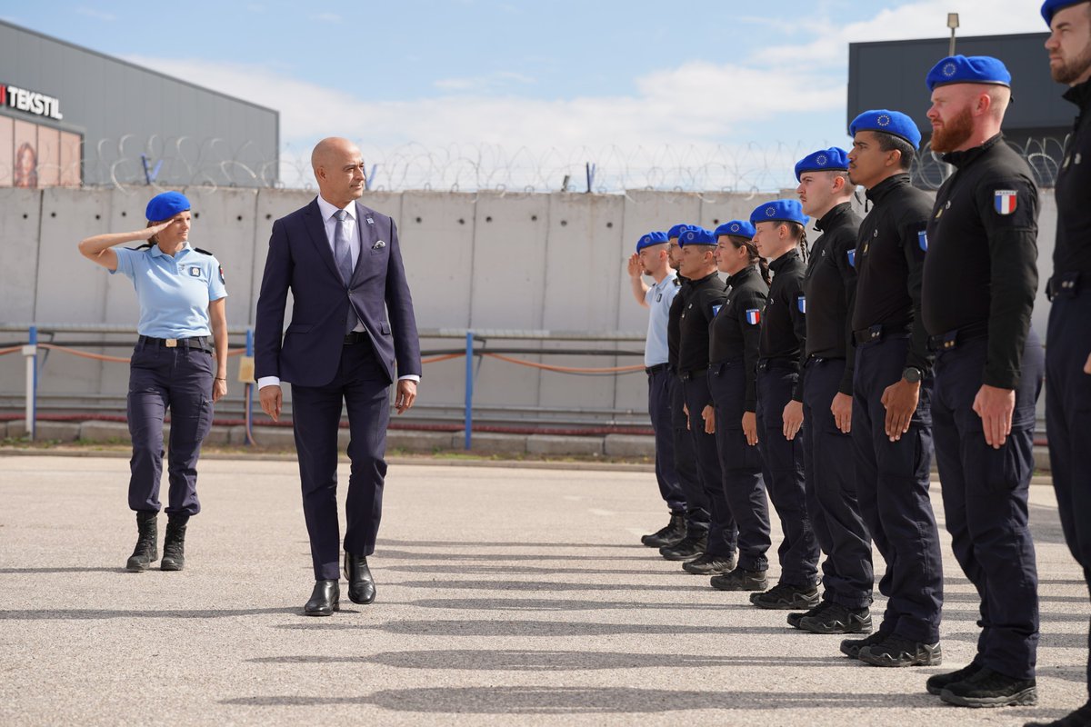 EULEXKosovo's tweet photo. 🎖️On 29 September, we honored the commitment &amp; dedication to the values of peace, security and the rule of law of 26 🇫🇷 🇱🇹🇳🇱🇵🇱 members from the 7th EULEX Reserve Formed Police Unit (RFPU), who received the 🇪🇺 EU CSDP Service Medal. Learn more ➡️https://t.co/QM3N0jPJHL https://t.co/HG1KwjCVtf