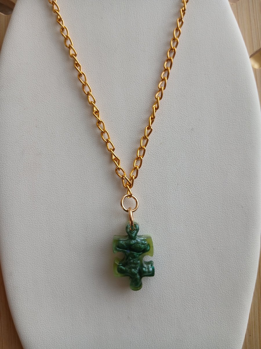 Kanjoor0's tweet photo. @QhuwaKrafts @WanjiruOfQ COLLECTIBLES 2

Emerald Tides Pendants 
From 1,000 to;
Moja KES.850
Mbili KES.1,500
Tatu KES.2,000

(Pick &amp; Pay ready as on image)

All discounts for these or orders made for these, run from 2nd Oct-10th Oct 2026 

+254751610909 (Airtel Money+Enquiries)

https://t.co/T3LMs7SzM9 https://t.co/Nnv3iNTHYi