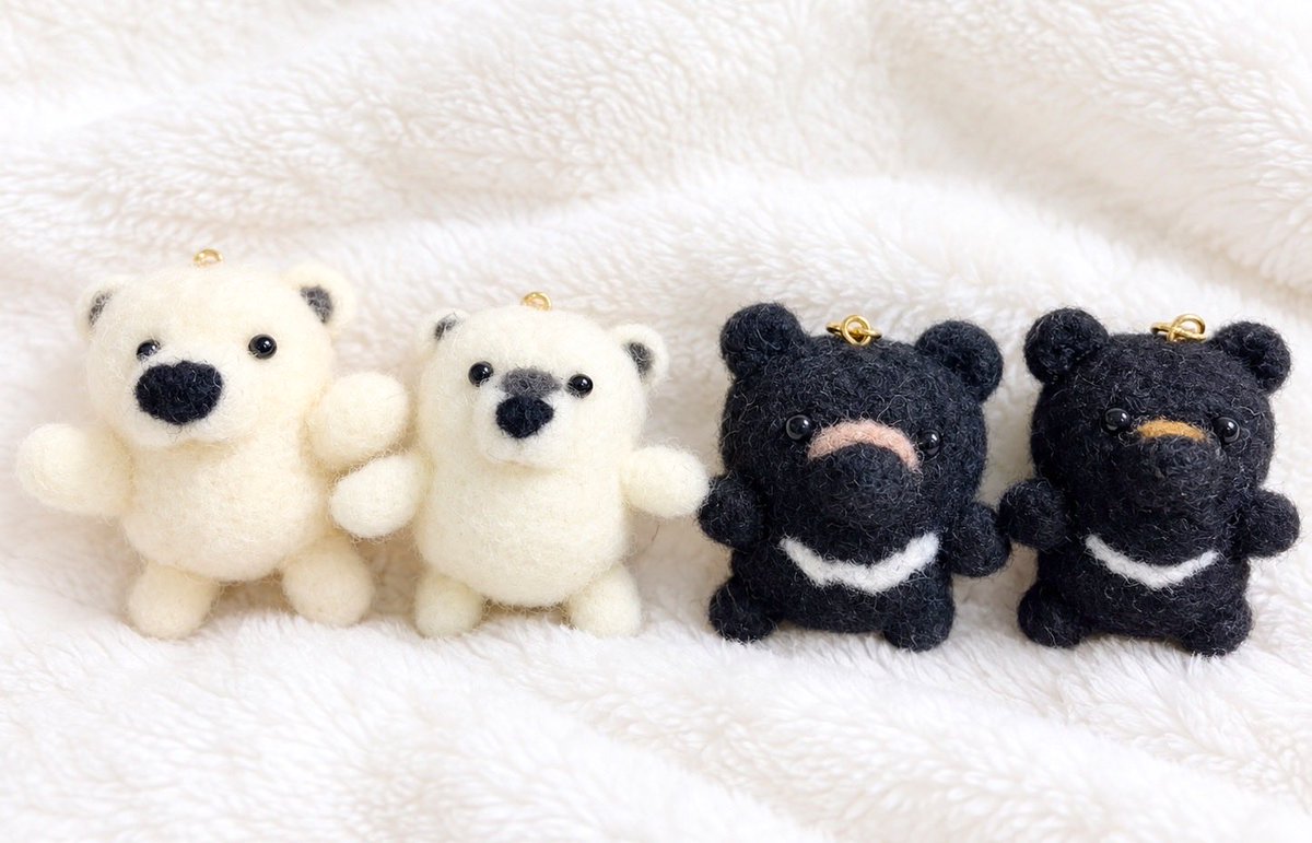 komokoanimalzoo's tweet photo. ズーラシアフェス！
いよいよ明日出店です

#ズーラシア
#ズーラシアフェス
#横浜 #ハンドメイド #羊毛フェルト
#ホッキョ���グマ　#ツキノワグマ
#こもこ堂　#クマ

イッちゃんライくんメリーちゃんサンペイくんをイメージしてつくりました🥹
今のところ各1個の限定販売です🤣 https://t.co/DrD7T879ey