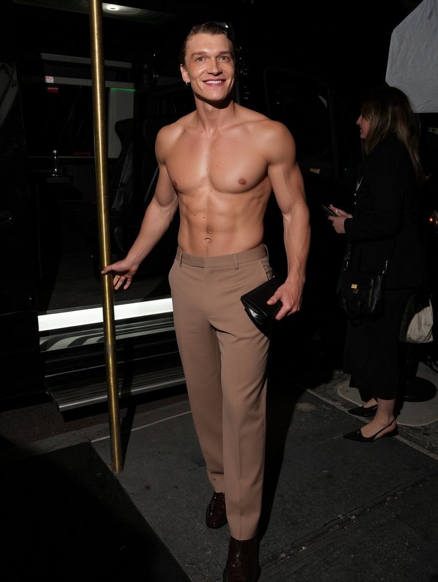 CrimsonHea4rt's tweet photo. Connor Storrie Goes Shirtless for Saint Laurent at PEOPLE’s NYFW Event😍🌈 https://t.co/pB4tTUS2eO