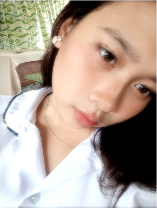 Queenietimbal's tweet photo. I really don't like to smile 😪💢 https://t.co/AgQvngWOmf
