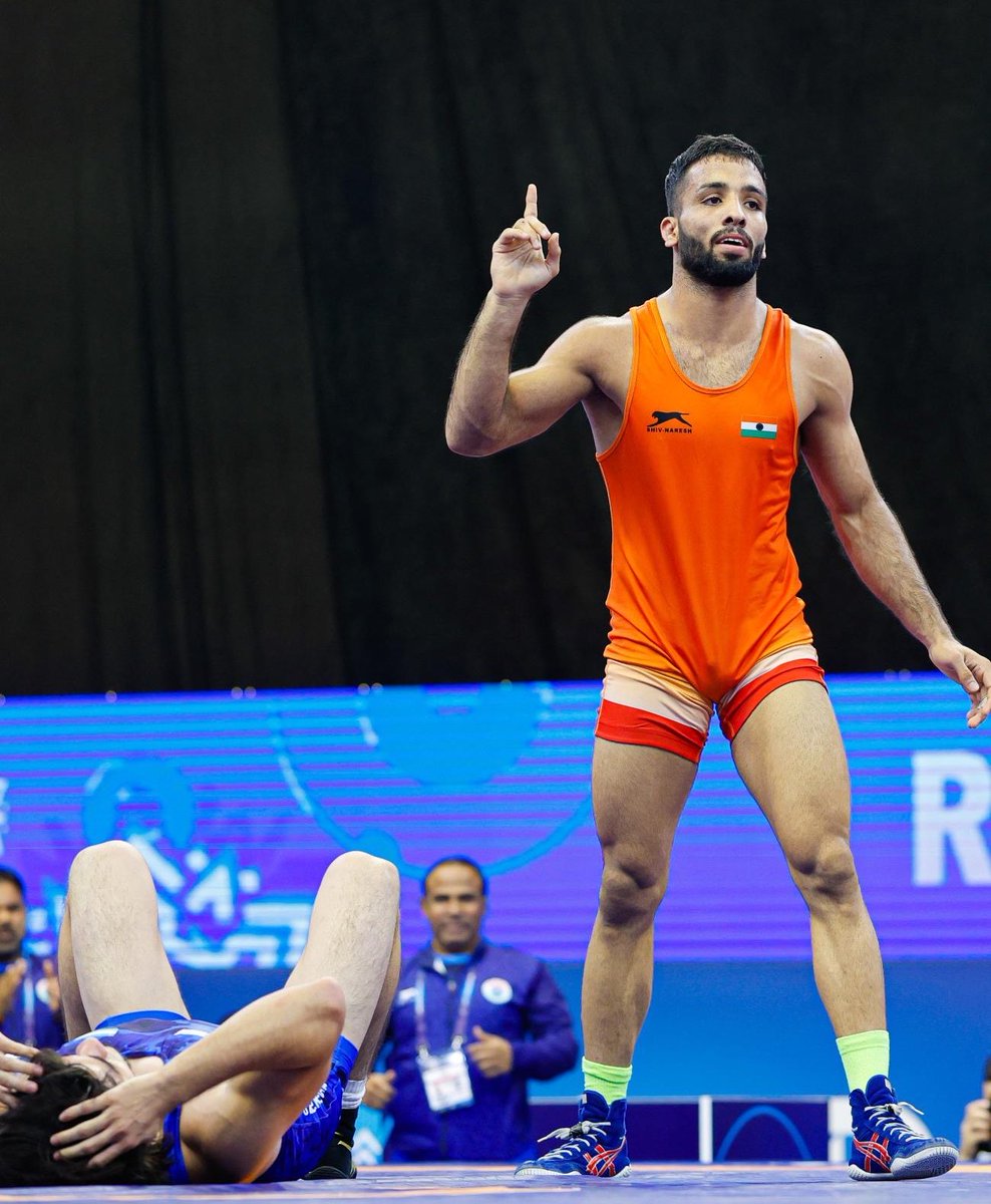 TheKhelIndia's tweet photo. WHAT A COMEBACK! WHAT A FIGHT! 🥹

SUJEET KALKAL IS AN ASIAN GAMES CHAMPION!

After trailing 2-9 in the first half, Sujeet produced an incredible comeback to win 10-9 in the final seconds! 🤯

GOLD FOR INDIA IN MEN’S 65KG WRESTLING!

JUST WOOOOOOAHHH! 🔥🔥🔥🔥🔥 https://t.co/63xMzHBXGL