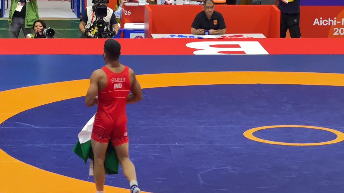 Vimalwa's tweet photo. Winning Gold in last 27 seconds! What a comeback! Stunning Sujeet! https://t.co/hxA2aKaquZ