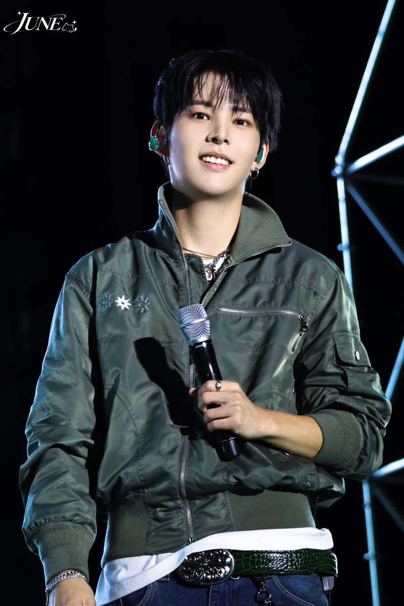 JUNEDIT0325's tweet photo. 20261001 성균관

내 천사 👼

#wayfboys #웨이프보이즈 #JUNMYEONG #준명 https://t.co/rqRa2dYXW3
