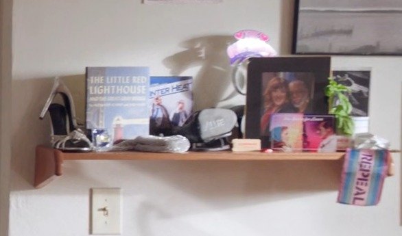 Sup_Varshini's tweet photo. @barbaroarchives @willgluckwhat Also at the end love how they have these little trinkets especially his mom's photo it's like they actually got to know each other 🥹🫶🏽 and also the whole movie being Allie's fav part that is "The Buildup" was nice 😆 so many cameos too btw 😂🫢🤯 https://t.co/eAekbjA4zQ