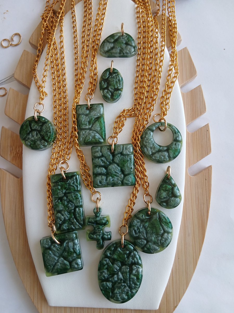 Kanjoor0's tweet photo. @QhuwaKrafts @WanjiruOfQ COLLECTIBLES 2

Emerald Tides Pendants 
From 1,000 to;
Moja KES.850
Mbili KES.1,500
Tatu KES.2,000

(Pick &amp; Pay ready as on image)

All discounts for these or orders made for these, run from 2nd Oct-10th Oct 2026 

+254751610909 (Airtel Money+Enquiries)

https://t.co/T3LMs7SzM9 https://t.co/Nnv3iNTHYi
