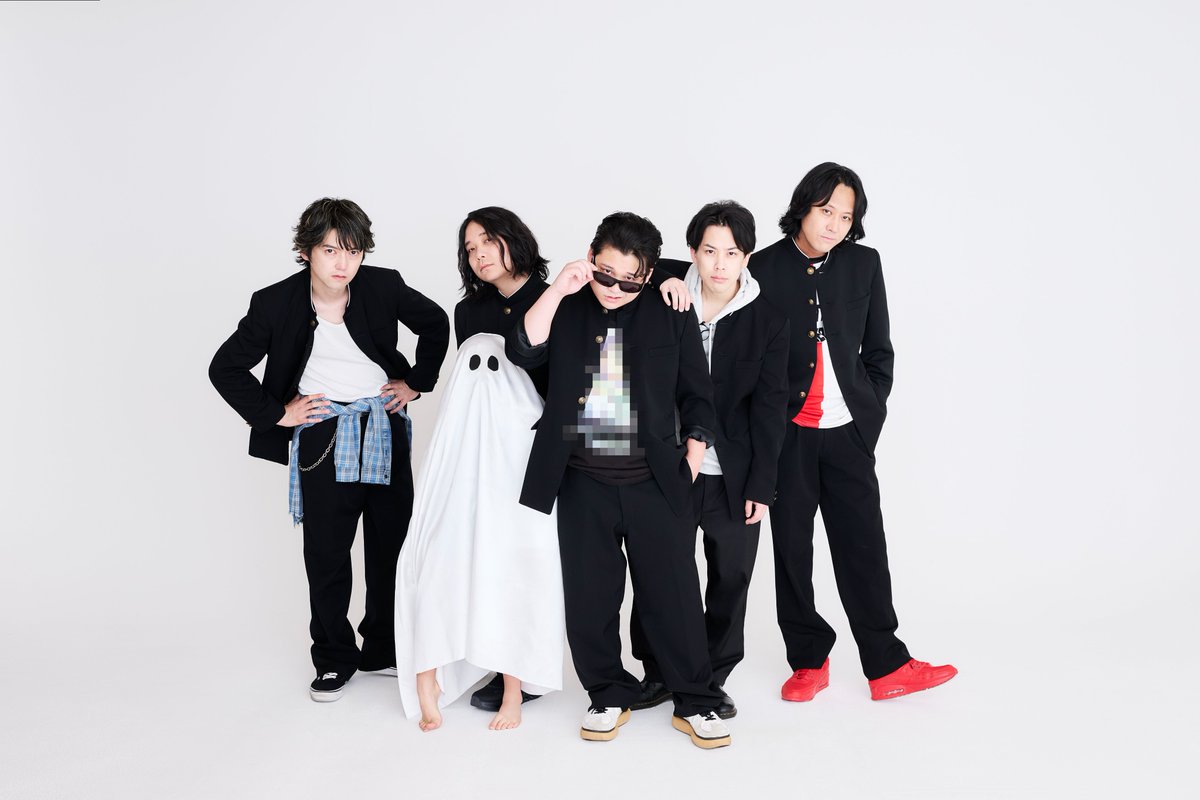 galileo_news's tweet photo. Galileo Galilei
New Artist Photo👻📸

Photo by Hajime Nohara
Hair&amp;make-up by Yuri Tsushima

#GalileoGalilei #RoTM #GG_UREI https://t.co/D6bF5zVHYz