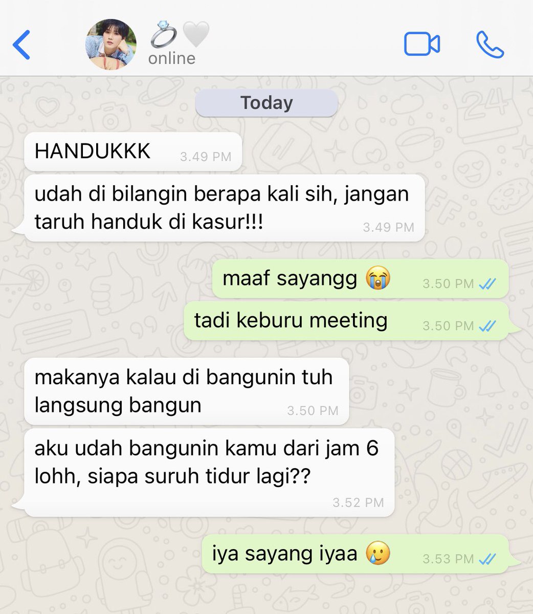 tokyumoon's tweet photo. ──★ ˙🍓 acillo &amp; hugo

daily life rumah tangga 🤗

#harukyu few tweet au
©️tokyumoon https://t.co/OFzNVFI10y