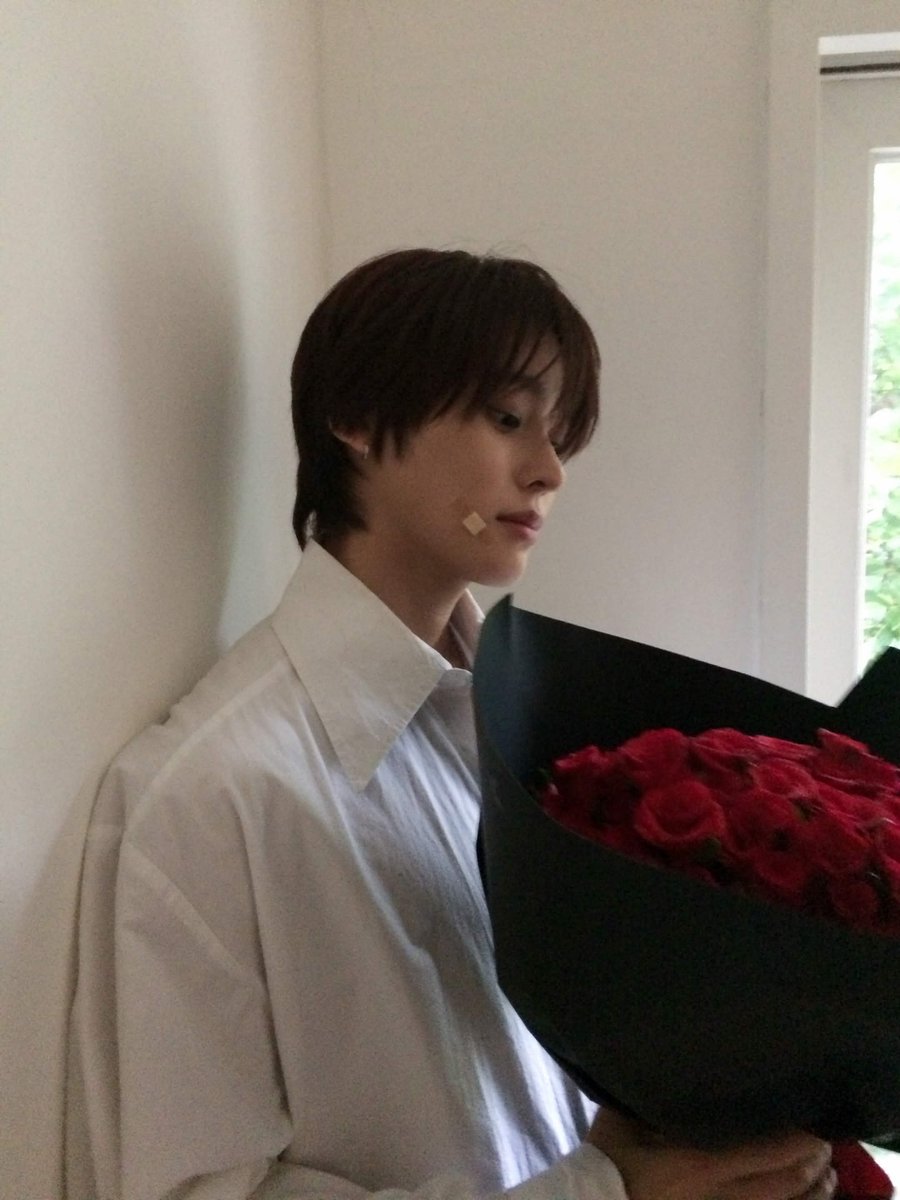 nctmaedariku's tweet photo. [📸] 261002 discord

음
이거 받아

#RIKU #리쿠 #リク https://t.co/VOR8XEuYOP