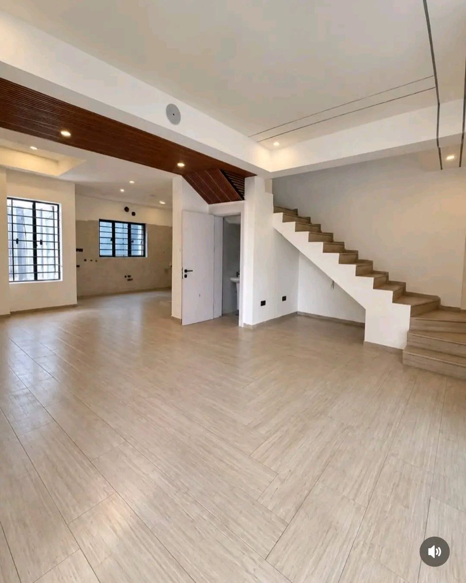 futurelandlords's tweet photo. FOR SALE‼️
Property Description: BRAND NEW 4
BEDROOM TERRACE DUPLEX | UTAKO, ABUJA

Features:
• 4 en-suite bedrooms
• Guest toilet
• Fully fitted kitchen
• Air conditioners installed

Location: Utako, Abuja📍

Price: N370,000,000
Professional fee applies https://t.co/cY19j3VUb1