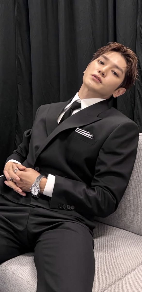 FashionistD's tweet photo. We announce #TAEYONG as THE FACE OF SEPTEMBER 2026!☀️
congratulations to Taeyong, his team and his beloved fans! 🏆 https://t.co/D9cgLogysR