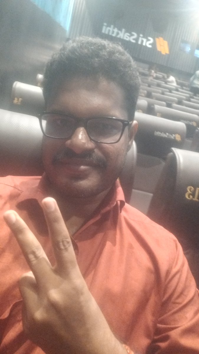 CinemaLoverPK's tweet photo. @msvicky380043 @Nk_foodie ada kirukku naigala, enhance panuna photo apditha katum. #SigmaFDFS #Sigma https://t.co/YKpg36nEEo