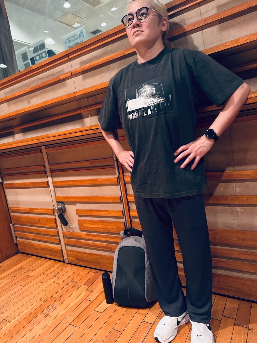 loft_50th's tweet photo. 【✨ cali≠gari 様にご着用いただきました👕 ✨】

cali≠gari のメンバーの皆様より、

新宿LOFT50th ANNIVERSARY 記念グッズシリーズ
『西新宿LOFTヴィンテージTシャツ』

の、ご着用写真が到着‼️📷

とてもかっこよく、
素敵に着こなしていただいております…🥹✨

🏁明日開催
『SHINJUKU LOFT 50th ANNIVERSARY
SHINJUKU LOFT 50th CIRCUIT 2026』
📍Zepp Shinjukuの新宿LOFTグッズ物販でも、販売いたします！
※S、M、Lサイズのみのお取扱いとなります。
 XLサイズのお取り扱いは今回ございません。
ご了承ください。

《WEB SHOPでの再販予定もあり！》
　続報をお待ちください🙇‍♀️
↪︎https://t.co/RZy0BWutxY