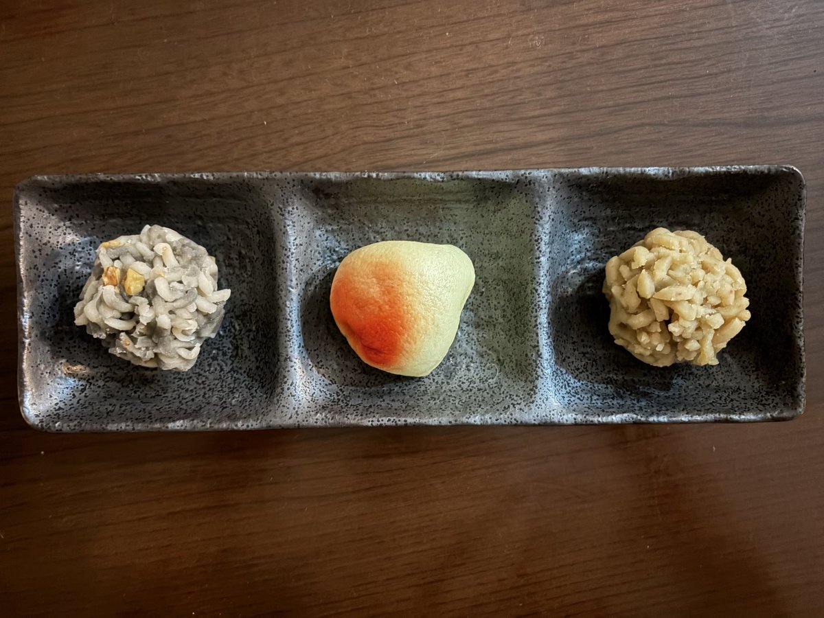 Lespedeza01's tweet photo. 見てるだけでも楽しくて、ずっとニコニコしてたし、とっても美味しかったです

#和菓子魂 https://t.co/lQrIiB9Y44