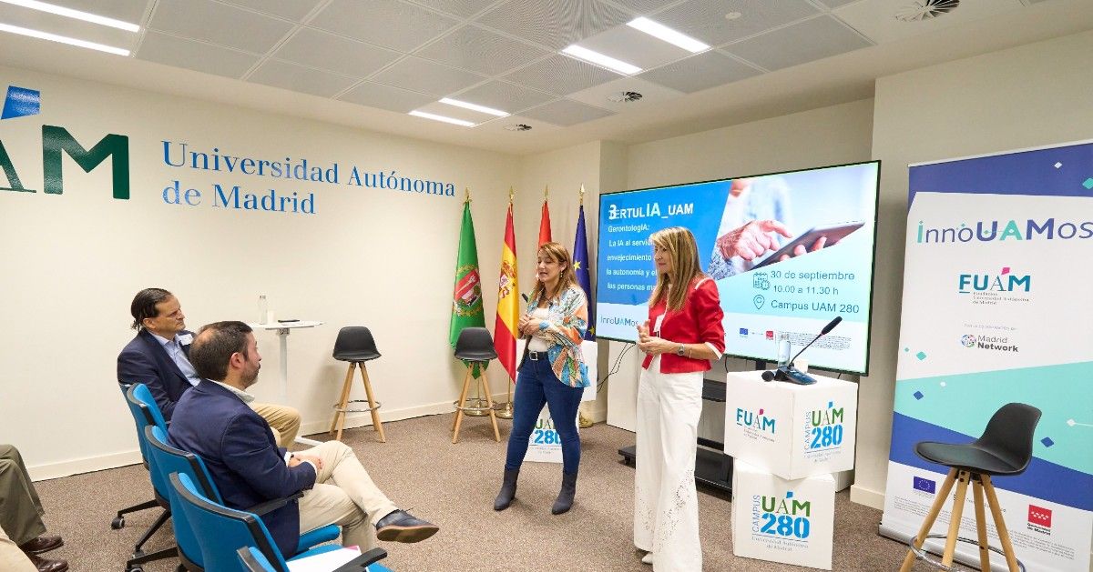 tunstall_es's tweet photo. 🔙 El pasado miércoles participamos en una nueva sesión de #InnoUAMos, organizada por la Fundación de la Universidad Autónoma de Madrid (@fuam_uam) y @MadridNetwork, que abordó en una mesa redonda la cuestión de cómo la #IA está impactando en el envejecimiento activo 👩‍🦳.

➡️ Nuestro responsable de proyectos, @rgomezmanzano, expuso la enorme evolución de la #teleasistencia en los últimos años y abordó precisamente cómo la IA está cambiando la capacidad de anticiparse a situaciones de riesgo 📊 antes de que se produzcan. Raúl también expuso la visión de la compañía sobre qué papel puede desempeñar la IA para mejorar la coordinación entre los servicios sociosanitarios y, finalmente, reflexionó sobre qué nuevos servicios inteligentes podrían formar parte del día a día de las #personasmayores que vivan solas dentro de cinco años.

🤗 Fue un placer participar en el evento y aprender de las experiencias de otros/as profesionales sobre qué puede ofrecer la inteligencia artificial para fomentar la #autonomía, la #inclusión y la calidad de vida de las personas mayores, así como sobre los retos éticos y sociales que plantea su incorporación.
