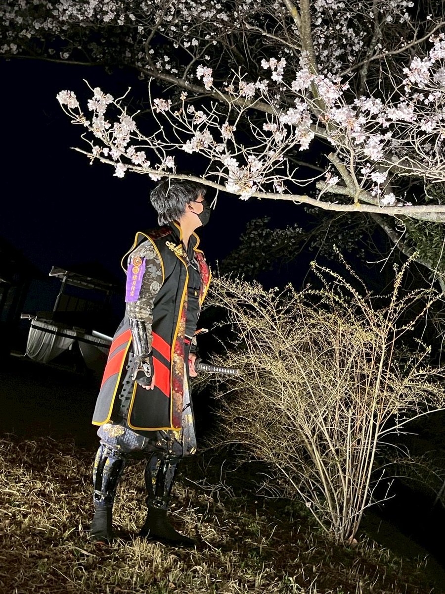 kimyomaru_toki's tweet photo. 日頃より、土岐高山城戦国武将隊を応援してくれて本当にありがとうさんじゃ。
 
突然の報告により、驚かせてすまぬ。
公式のSNSでも投稿があるように、儂は2027年3月28日を以って、土岐高山城戦国武将隊を出立すること相成った。
 
この土岐の地で駆け抜けた年月はあっという間のようで、実に得難い11年間であった。

土岐市の歴史や魅力を広く伝えるため、そして皆と笑顔で楽しく現世を盛り上げるべく儂なりに全力で駆け抜けて参った。その日々は、儂の誇りである。皆と過ごしたかけがえのない思い出の数々は、儂の胸にいつまでも深く刻まれておる。
 
現世で出会った武将の皆々様。共に笑い、楽しみ現世を共に駆け抜けた皆様がいたからこそここまで歩み続けることができ申した。
共に過ごした日々は、儂にとって大切な宝物である。
 
他にも東濃地区の役所の方々、イベント運営の方々…儂に関わってくれた全ての関係者の方々へ感謝いたす。
 
残された限られた時間も、儂らしく全力で駆け抜ける所存。
最後の最後まで、変わらぬ熱き応援をよろしゅう頼む。

 #土岐高山城戦国武将隊
 #織田信忠