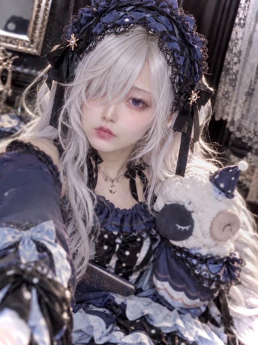 eri_nui_mike's tweet photo. Cosplay 魔法少女ノ魔女裁判
囚人番号660 夏目アンアン

"そ、そうだ……！わがはいはいずれ文豪になるのだ。み、見ていろ……！"

#まのさばコスプレ #まのさば二次創作 
#コスプレ #まのさばネタバレ https://t.co/c5RHooLzfN