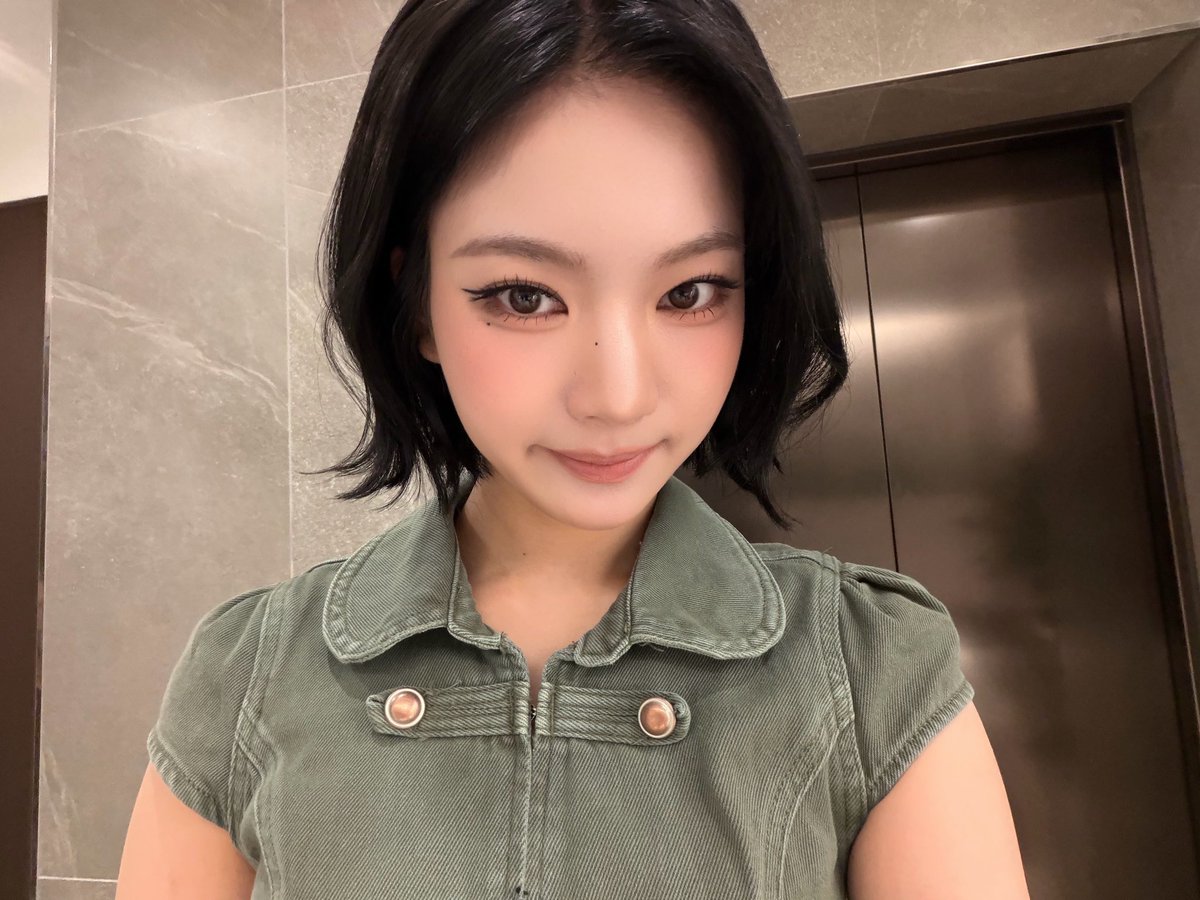 swithcafe's tweet photo. isamovingon instagram update 
#ISA #아이사 https://t.co/H1uDDtjhNV