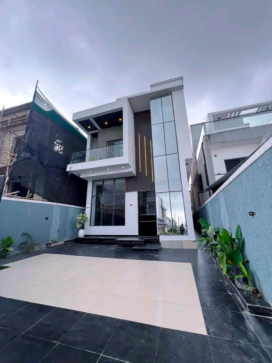 futurelandlords's tweet photo. FOR SALE: Stunning 5 Bedroom Fully Detached Duplex with Premium Finishing.

LOCATION: Lekki Palm City, Ajah.

PRICE: N260m

FEATURES:
- All Rooms En-suite 
- ⁠Spacious Rooms 
- ⁠Fully Equipped Kitchen
- ⁠Dining Area 
- ⁠Family Lounge 
- ⁠Visitor’s Toilet 
- ⁠Walk-in Closet https://t.co/QxsmW9mGbY