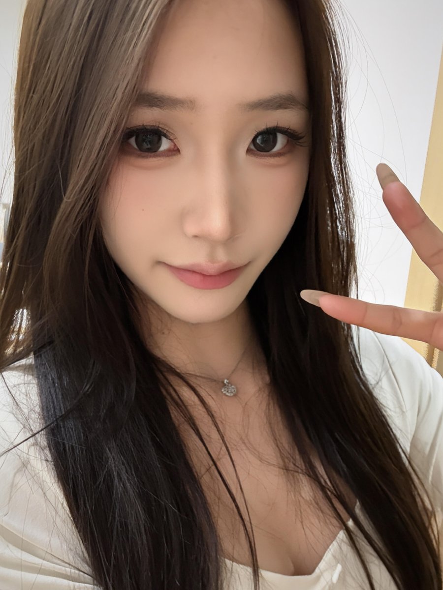 yulati4414cx's tweet photo. 有人想锐评一下我跟闺蜜的福嘛🫣

真心给福（人机不要来）

真没有🚪 流言 1 我是真的给呀 https://t.co/O0D8vG8MOK