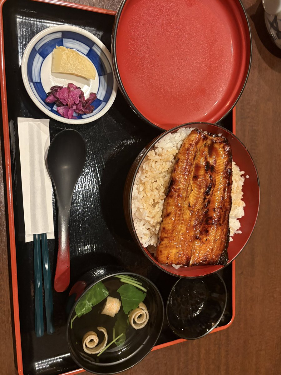 nemonemo1011's tweet photo. うなどーんめちゃくちゃうまかった https://t.co/qCUAli4GUN