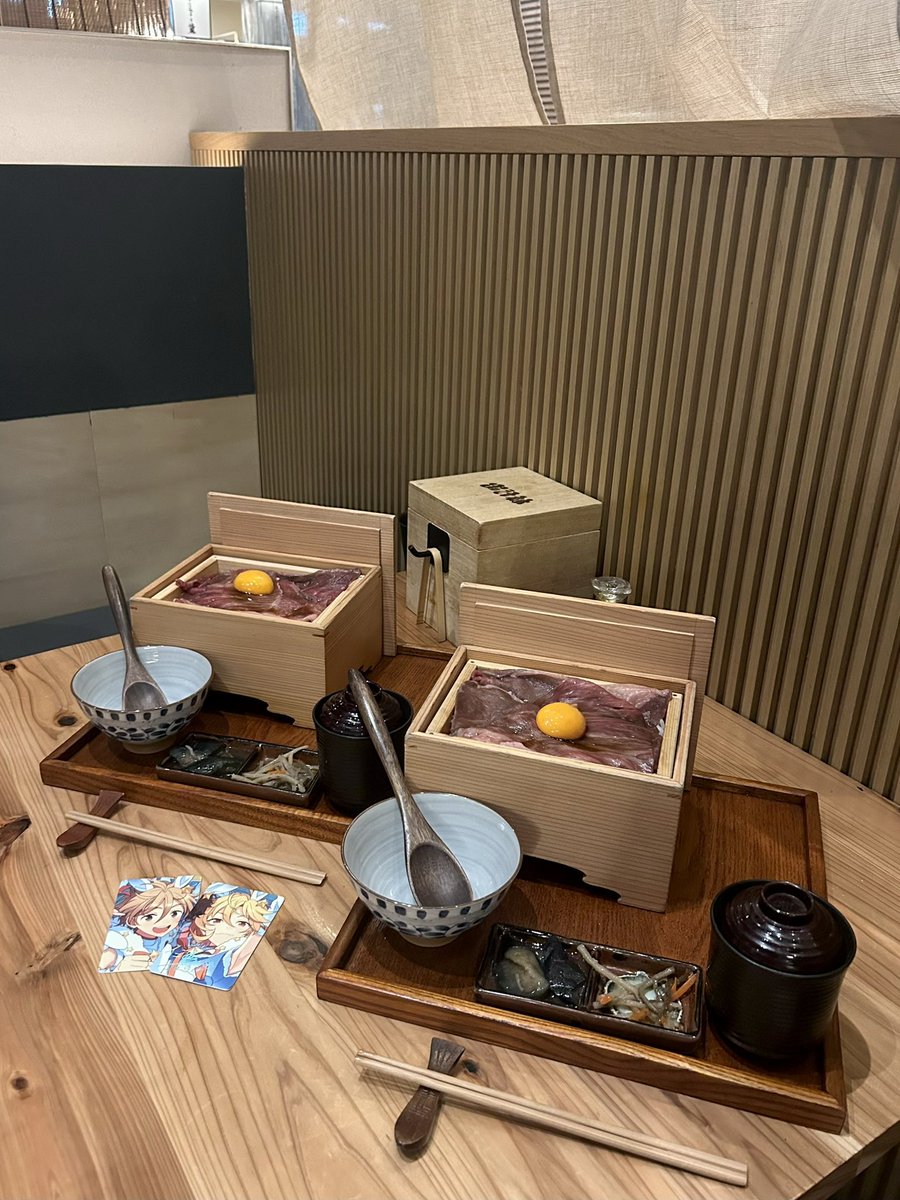 _727kn's tweet photo. 📍渋谷 出汁林
なずなとともやが揃えば最強存在が無敵🤩
でも不器用なので卵は真ん中に乗せられず加工💧 https://t.co/TdwxuZX8Gu