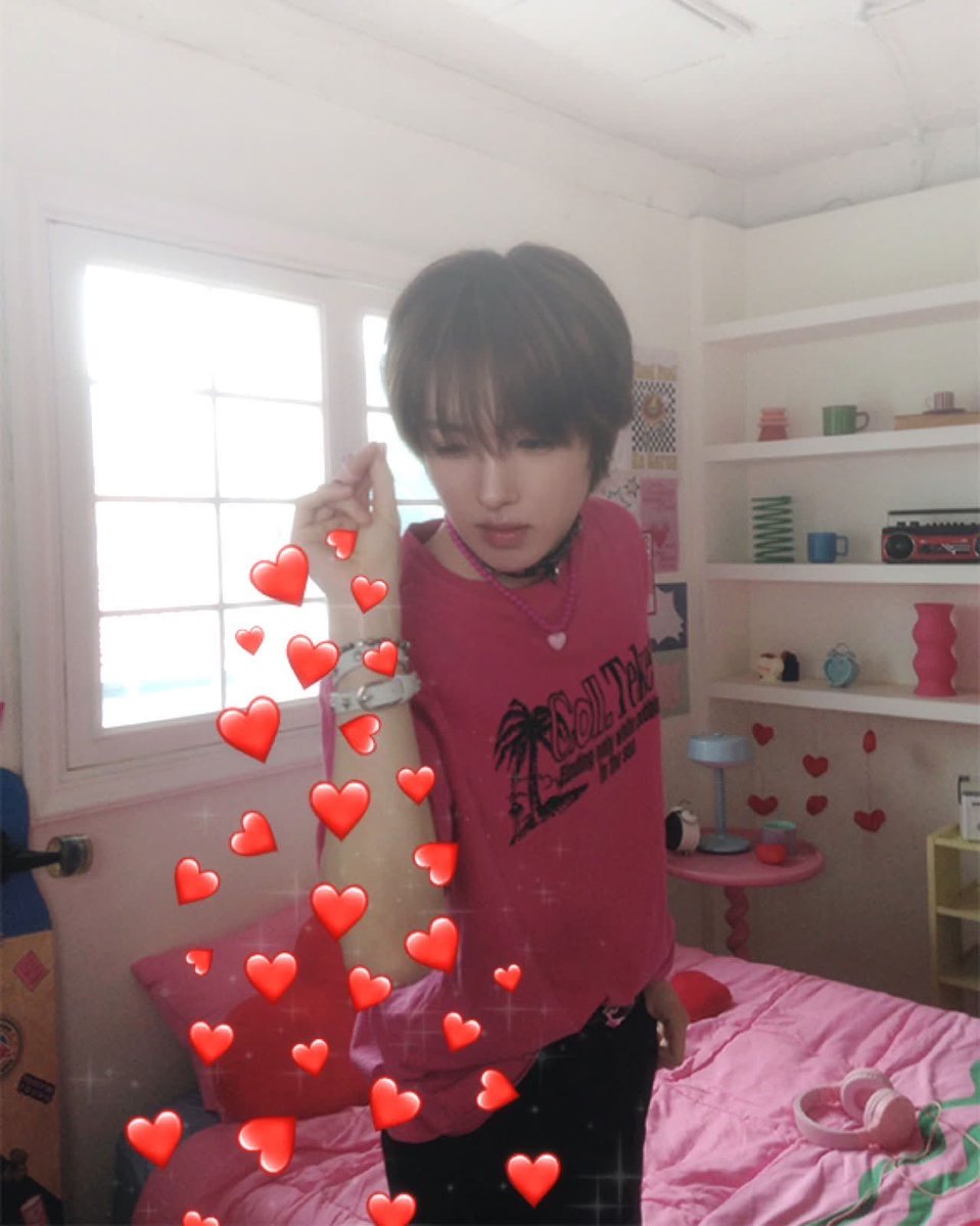 ninseo143_'s tweet photo. 무슨 하트를 최현석 쉐프님 마냥 뿌리니 https://t.co/VQ6dChmhHN