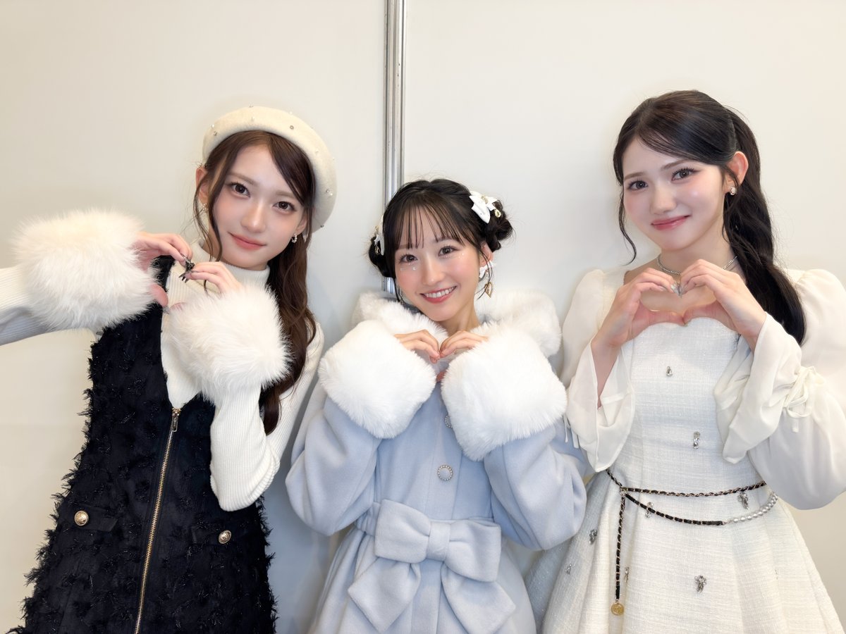issue_is_coming's tweet photo. #乃木坂46 #一ノ瀬美空 さん
with #NANO &amp; #RIN
#ISSUE_NewLook Pose Challenge 👗✨

ありがとうございました！

➫ https://t.co/8qVU3FuZPj
➫ https://t.co/WPnBuHW4xf
➫ https://t.co/8ZlpUFgbzd

@nogizaka46
#ISSUE #COMINGSOON https://t.co/n9nHtYi4Ci