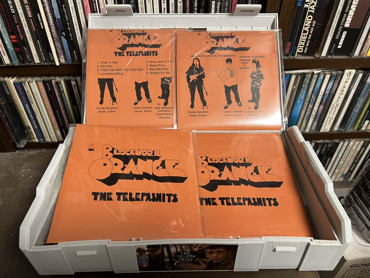 SHORGEMASATAKAR's tweet photo. THE TELEPASHITS 
初スタジオ録音アルバム
A BLOCKWORK ORANGE 完成!!!
ヒソミネでおなじみ
NAKAYAMA SOUND WORKS @youkai_1968 プロデュース,
1発録り録音,ミックス,マスタリング。
10/4日曜日大宮ヒソミネよりCD1,000円
ライブ会場にて販売っ☆
当日より配信開始っ☆
よろしくお願いしますっ☆❤️‍🔥🔥☆ https://t.co/hUma1nBRXt