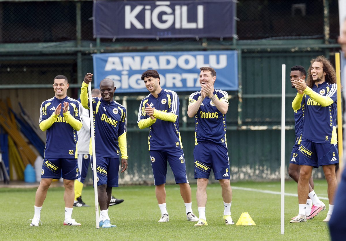 demarkesports's tweet photo. Fenerbahçe'de keyifler yerinde. https://t.co/160wy5UAFO