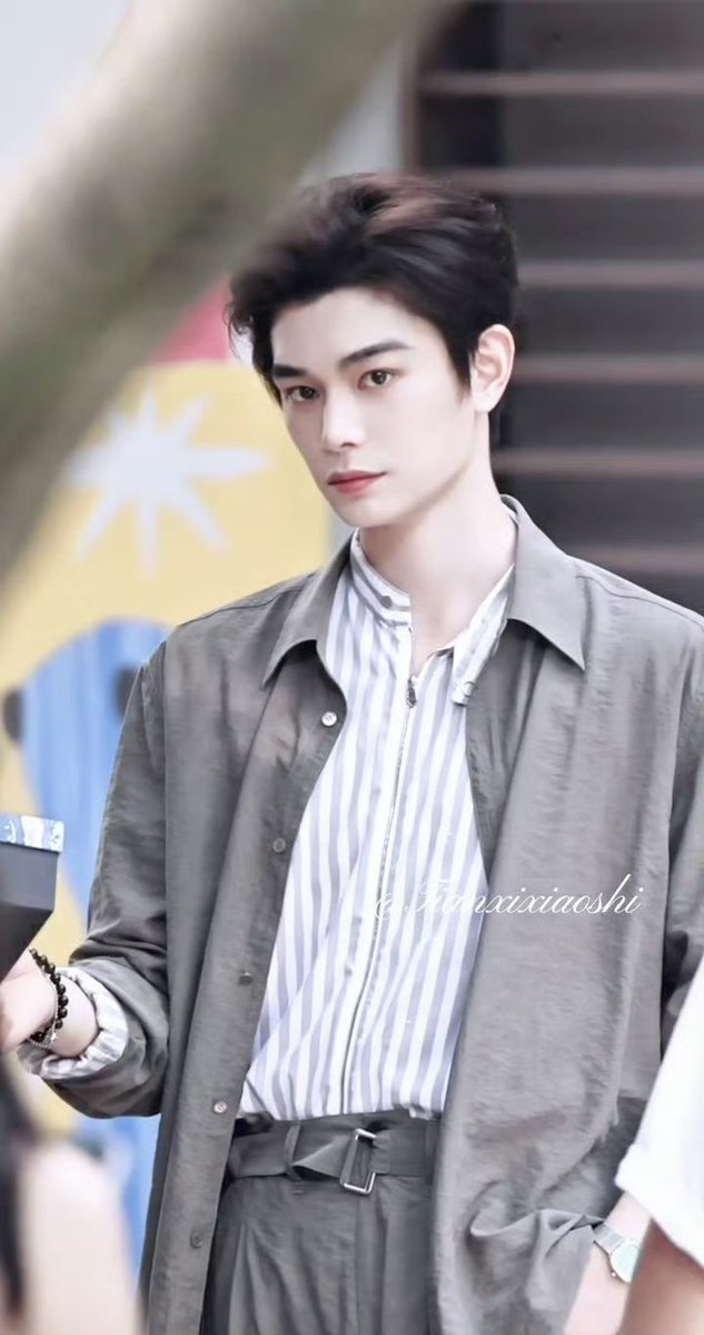 yuxiross's tweet photo. this sequence >>>>
😍😍

#丁禹兮
#DingYuxi https://t.co/XtDUNUDrcj