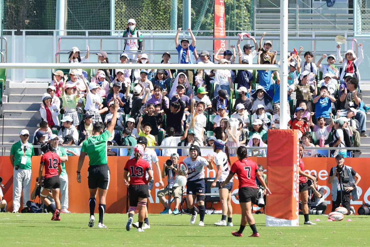 justrugby_jp's tweet photo. 【アジア競技大会観戦DIARY①】子どもたち興奮。先制パンチは地元の中野剛通。男女セブンズ日本代表好発進（田村一博）

https://t.co/KapIijkaU5

#サクラセブンズ #男子セブンズ日本代表 #アジア競技大会 #ジャスラグ #JustRUGBY https://t.co/oPZcQLMk6W