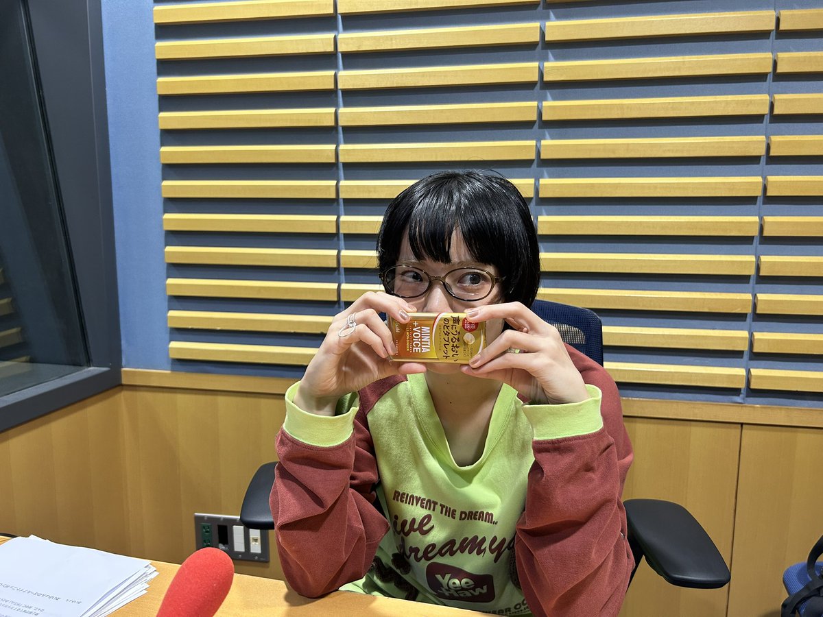aim_anngold's tweet photo. 【📻今夜22:00〜】
#あいみょん のオールナイトニッポンGOLD🦭

10月になってしまいました…🍁
月1でお送りしている #あいみょんANNG 
今夜入れて年内はあと3回です…！
ぜひお聴きください！

本日のテールメーマ『オリジナル健康法』

📻radiko
https://t.co/egU3bed4OA https://t.co/rNNUWdPTow