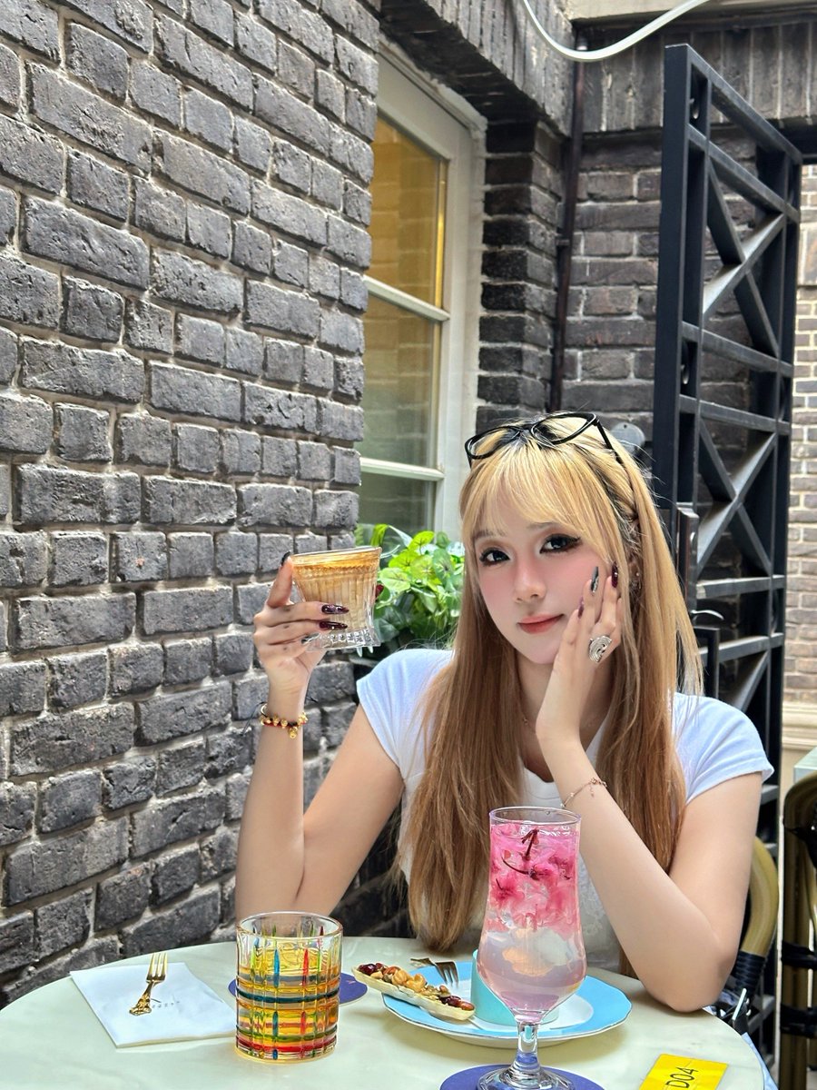 DawnSentryuyw8's tweet photo. Hey @kongraolv, your vibe is such a breath of fresh air today! Love that fun energy! https://t.co/regLTYoYBN