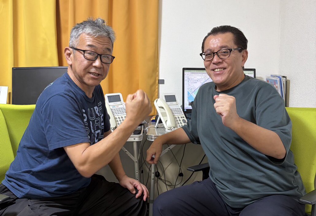 masachi1021's tweet photo. 今日は地裁の抽選に外れ、その後は参議院会館〜小菅の東京拘置所（の前にらーめん）へ出向き差し入れ等〜新小岩のコールセンターとバタバタした1日でした💦

遠藤さんの笑顔を久々に見れたのと相談電話を受けてきました💪🏻

自分が受けた相談数は3件ほどでしたがどれもNHKに対して不満不安を持っている方々からでした☎️

まだまだNHK問題は解決していない☎️

改めて感じました☎️

⚠️遠藤さん、お腹は多少引っ込んだと自己評価してました🤣

知らんけど🤣

#NHK問題
#受信料問題コールセンター