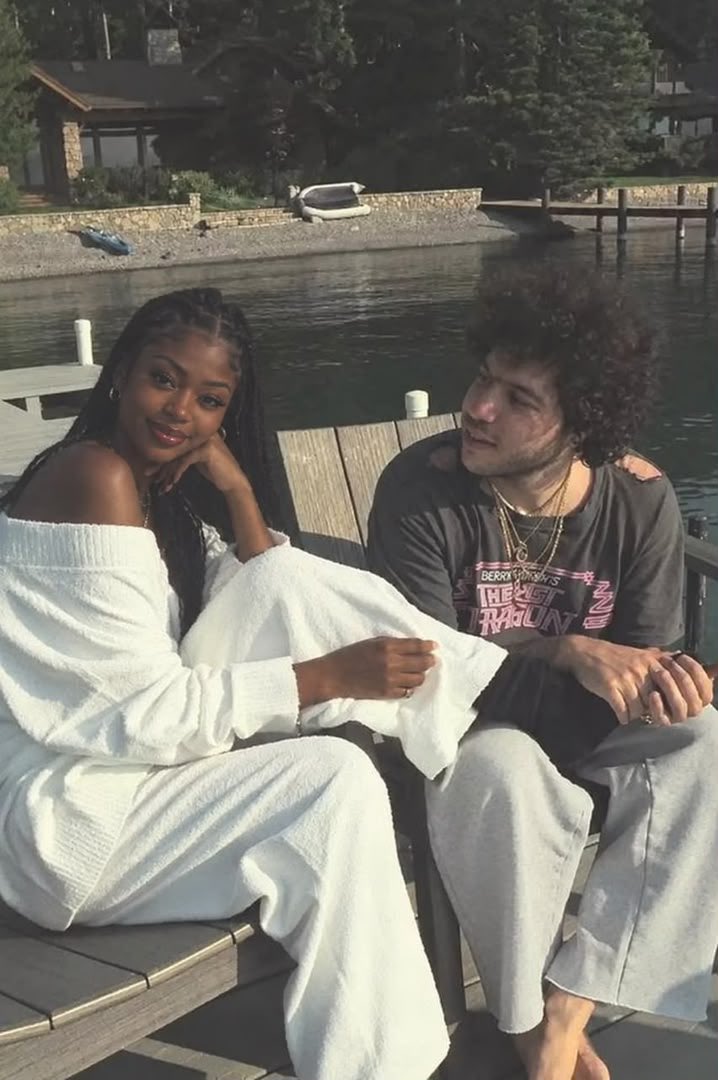 mercy_datgurl's tweet photo. Selena Gomez ended her marriage with  her husband Benny blanco live on instagram saying he has been cheating on her with a black only fans model 💔😭severely and she can no longer stand him cheating she also announced that she has moved out of their los Angeles apartment to a new home in Italy 💔💔💔