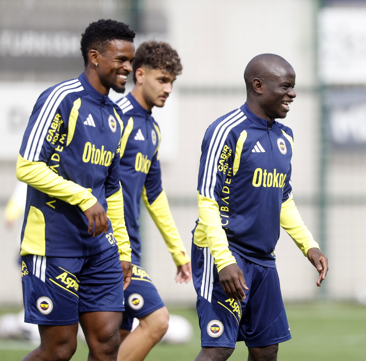 demarkesports's tweet photo. Fenerbahçe'de keyifler yerinde. https://t.co/160wy5UAFO