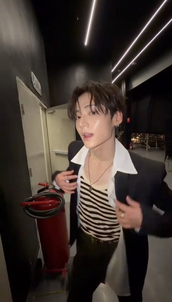 aebywon's tweet photo. CENTILNYA TU NYENTIL BANGET ANJIR!!! https://t.co/8XuDf73lPF