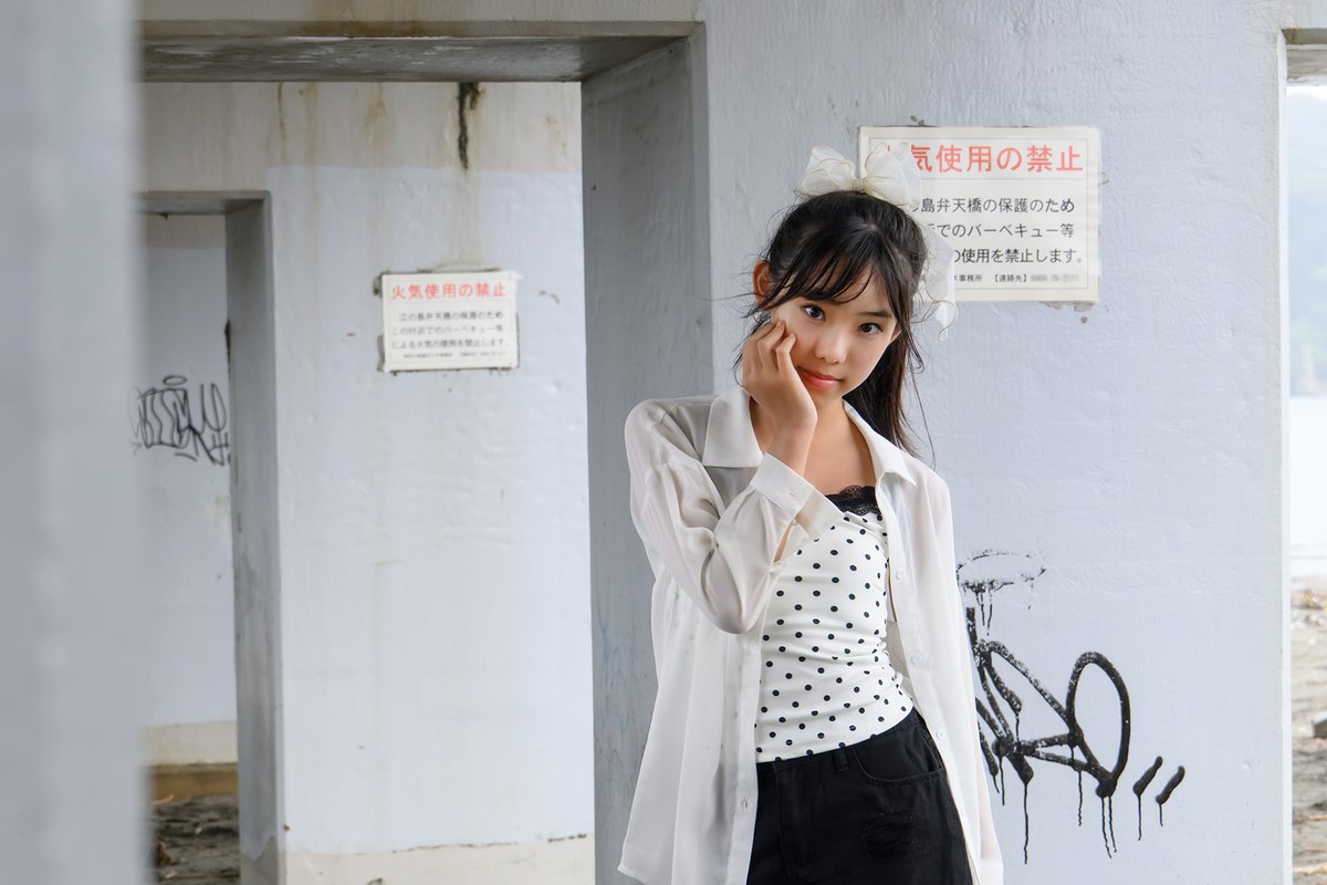 microtamabase's tweet photo. Yuiさん(@Yui_qutegirl_1)
モニベル撮影会
2026-09-23
江の島エリア撮影会
その10
海は静かだから青いのではなく
遠い空の涙を映しているから青いのか
冷たい風が頬をかすめるたび
その深さにひとつずつ 心が追いついていく
#Yui
#LexarioR
#モニベル撮影会
#かわYui https://t.co/XG58POB5qP