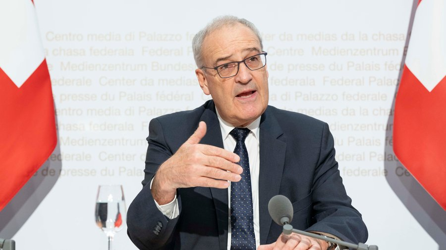 SwissGov's tweet photo. Swiss President @ParmelinG has announced that he is stepping down on 31.12.2026.

🎥 Press conference: https://t.co/L994862BXo https://t.co/BZHEgXYNHD